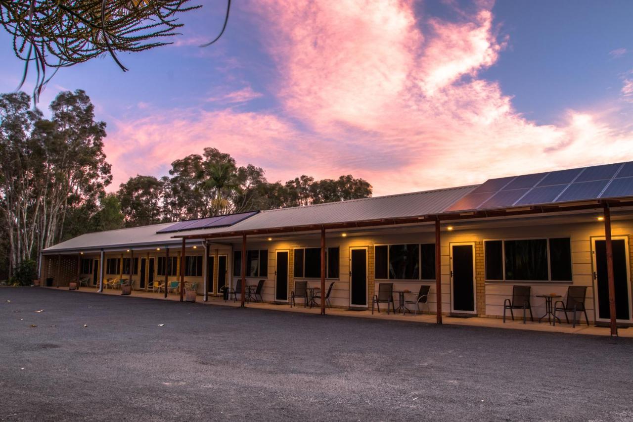Tin Can Bay Motel エクステリア 写真