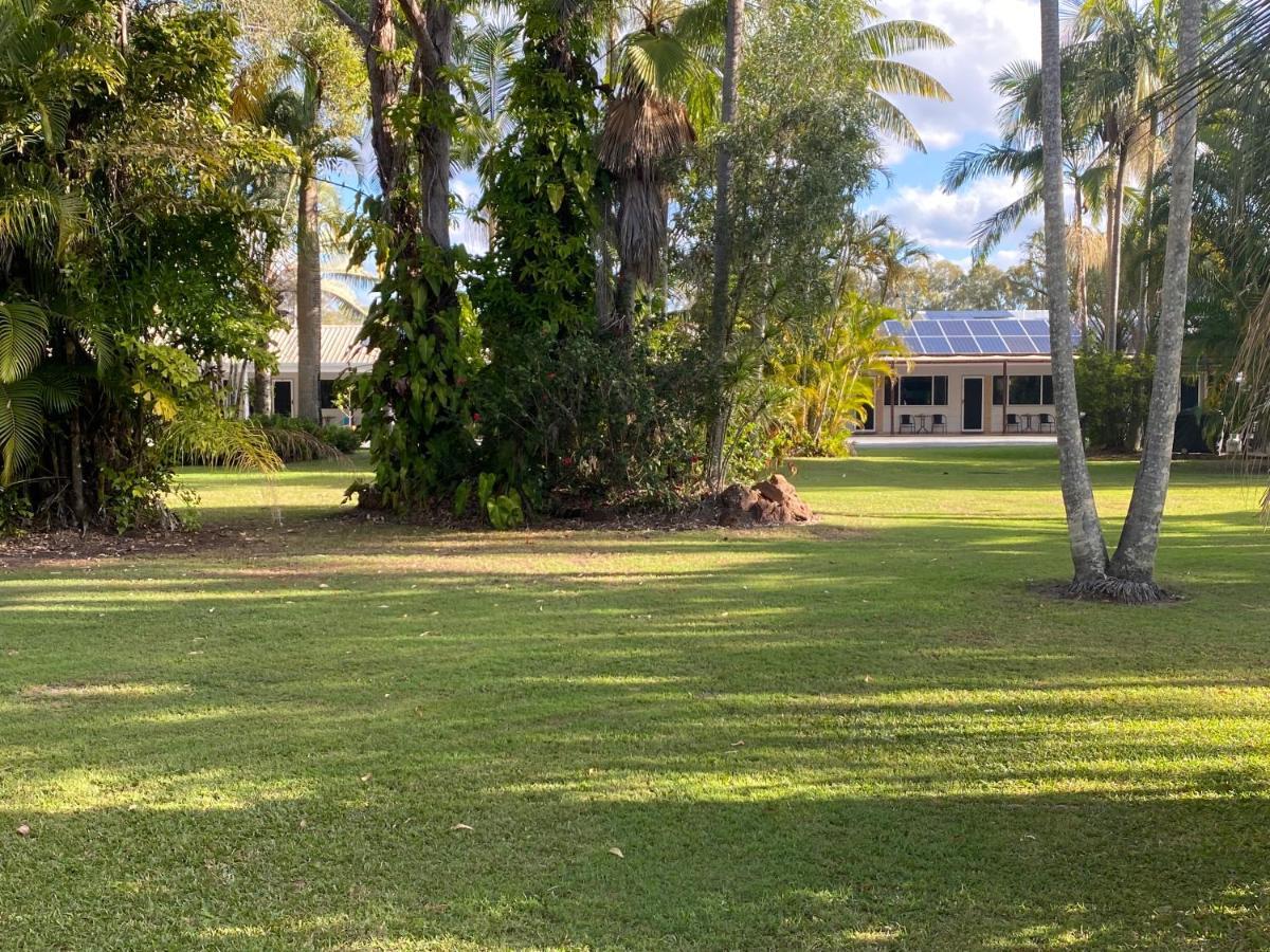 Tin Can Bay Motel エクステリア 写真