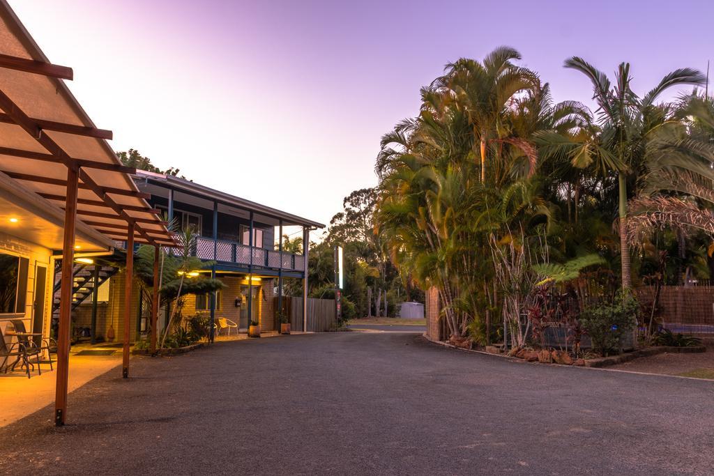 Tin Can Bay Motel エクステリア 写真