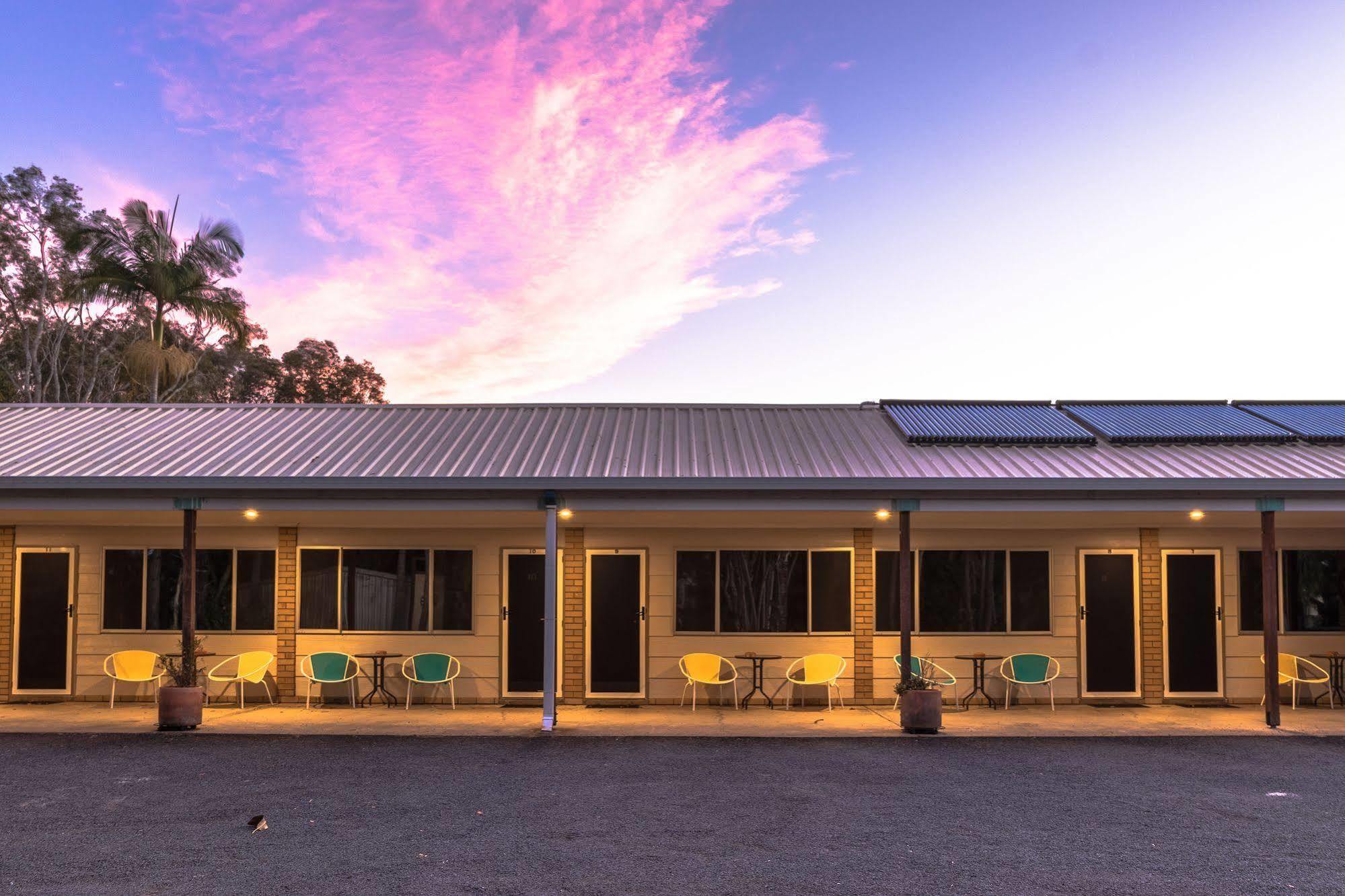 Tin Can Bay Motel エクステリア 写真