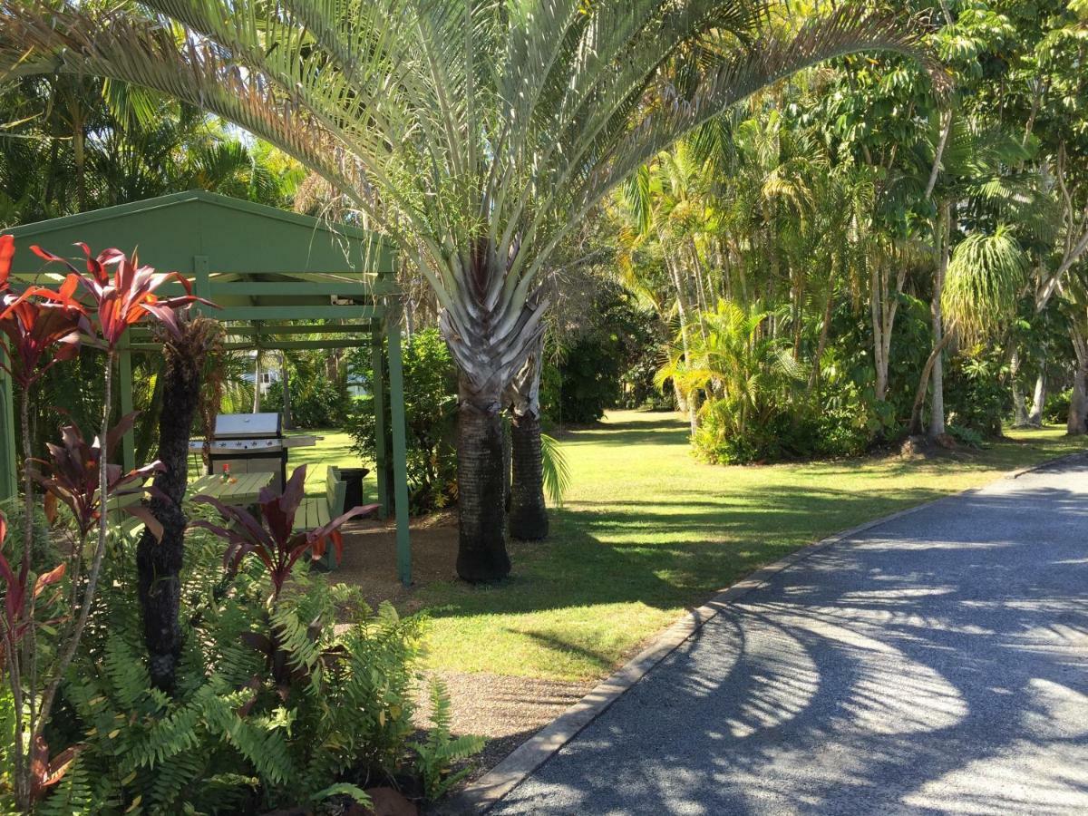 Tin Can Bay Motel エクステリア 写真